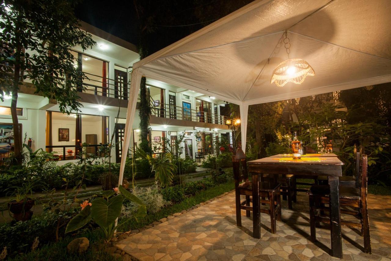 Pescador Hotel Ph Santiago Atitlan Exterior photo